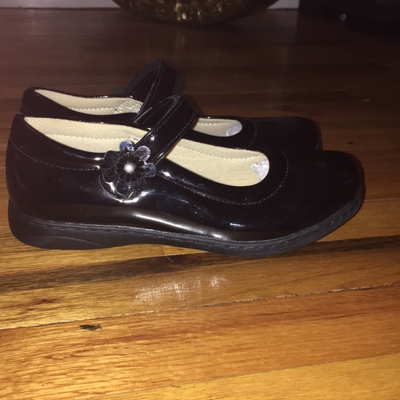 Girls size 3 Black Mary Jane dress shoes - Picture 2 of 5